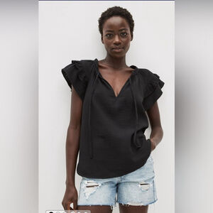 Gap Black Crinkle Gauze Flutter Sleeve Top Cotton size L whimsygoth